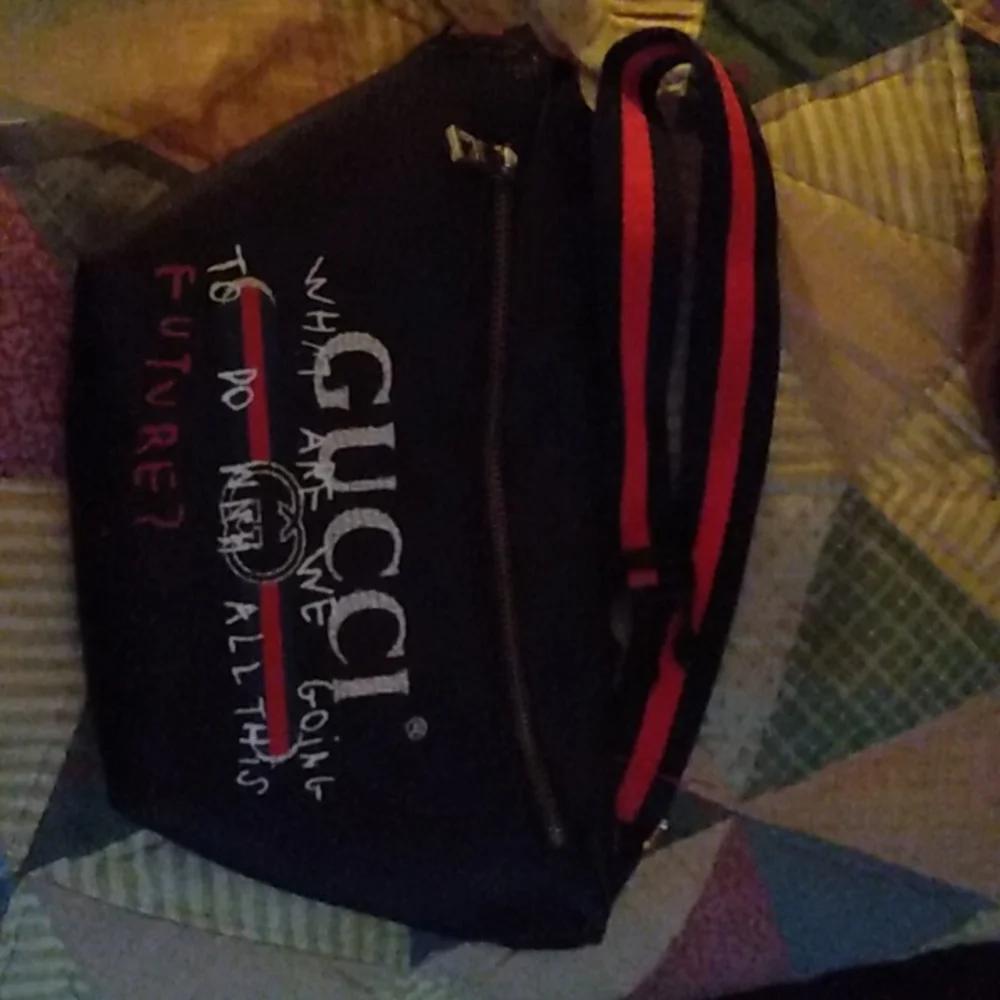Gucci fanny pack - Picture 1 of 3